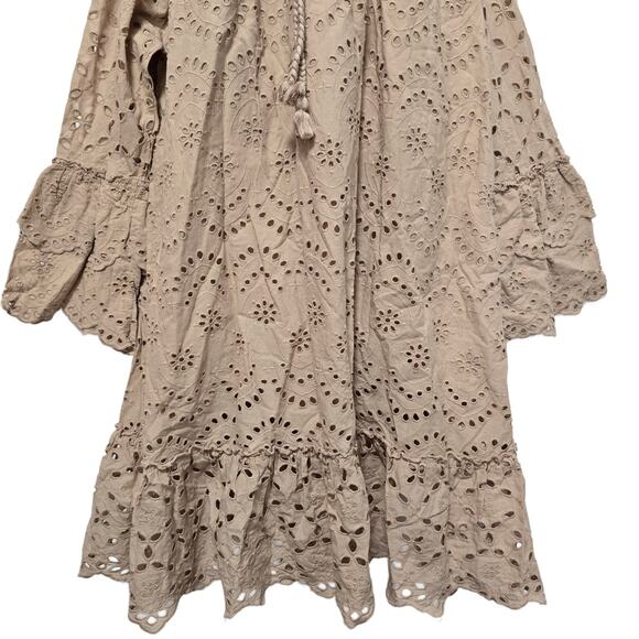 Venus Beige Eyelet Bell Sleeve Dress Size 20 Cold Shoulder Resort Travel Lace - Picture 3 of 7